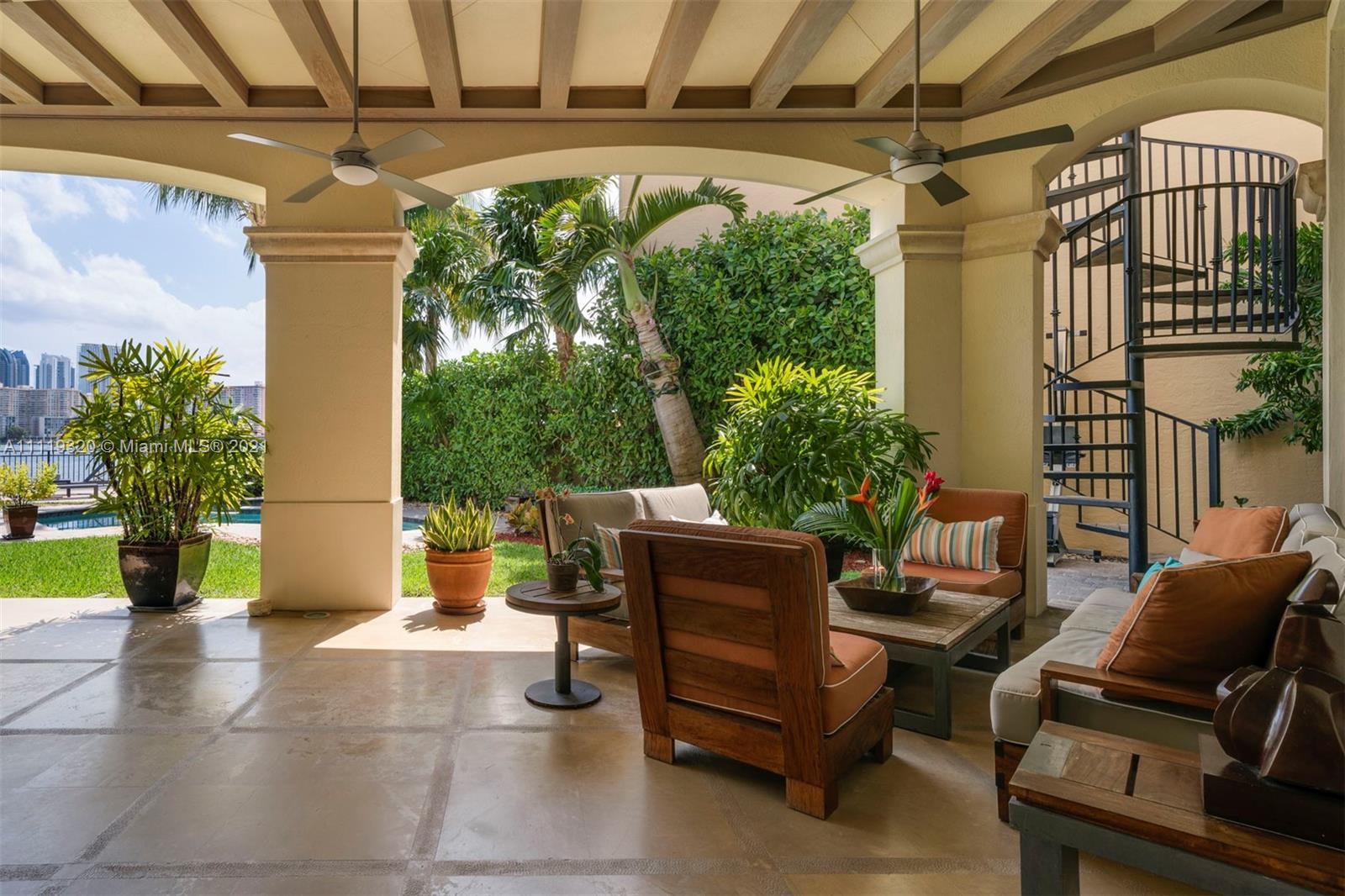 ISLAND ESTATES - Residential