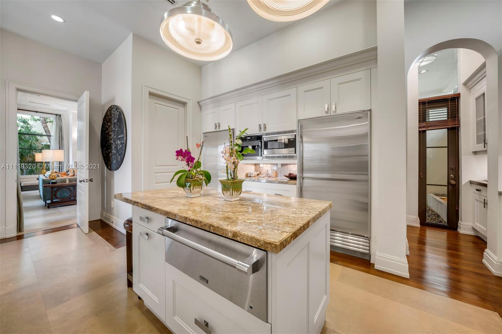 ISLAND ESTATES - Residential