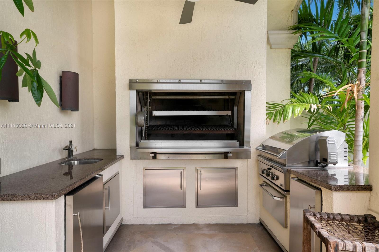 ISLAND ESTATES - Residential