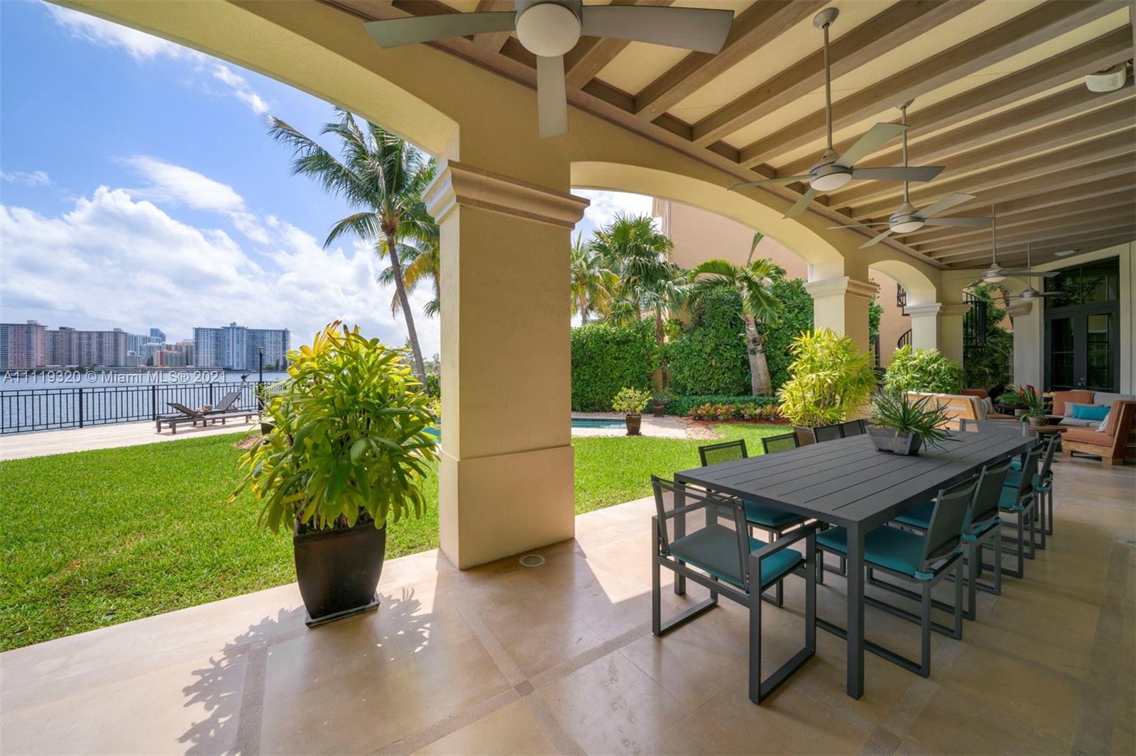 ISLAND ESTATES - Residential