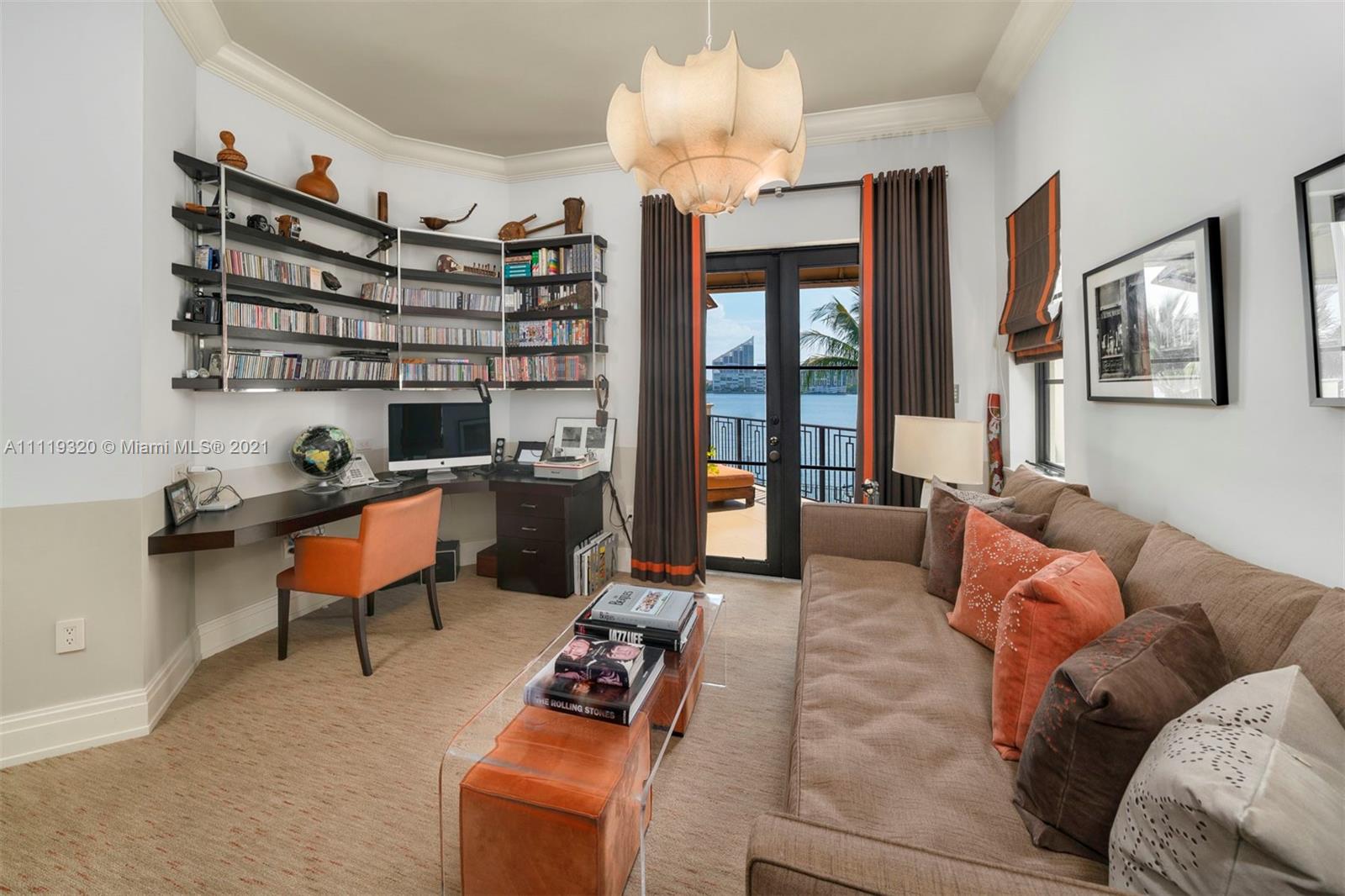 ISLAND ESTATES - Residential