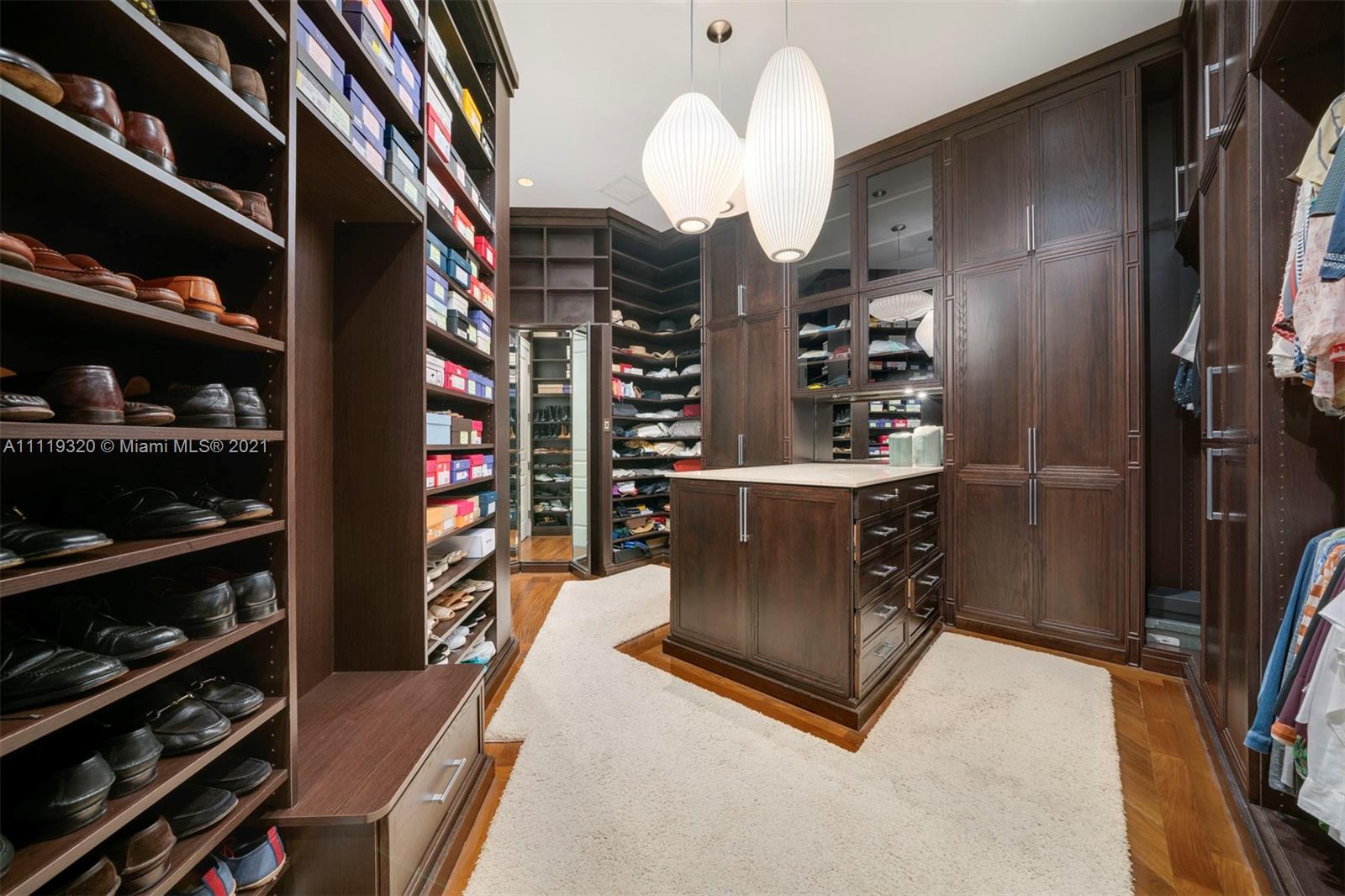 ISLAND ESTATES - Residential