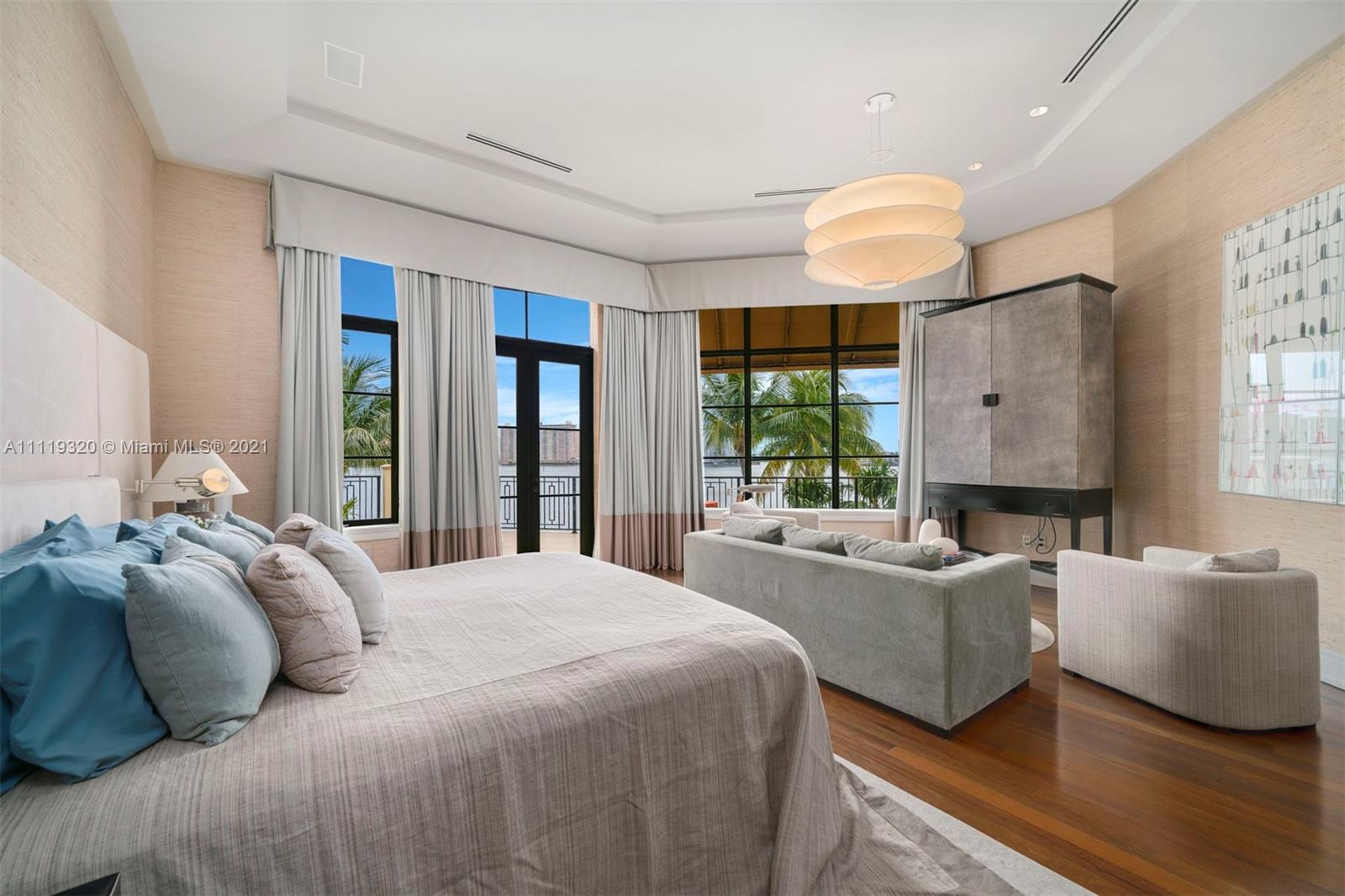 ISLAND ESTATES - Residential