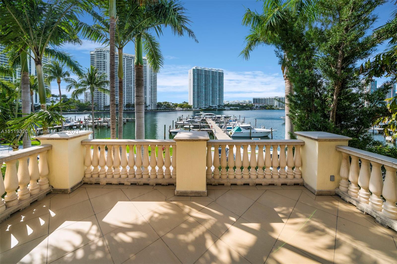 ISLAND ESTATES - Residential