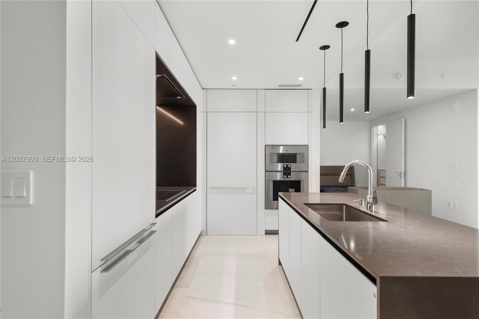 ASTON MARTIN RESIDENCES - Residential