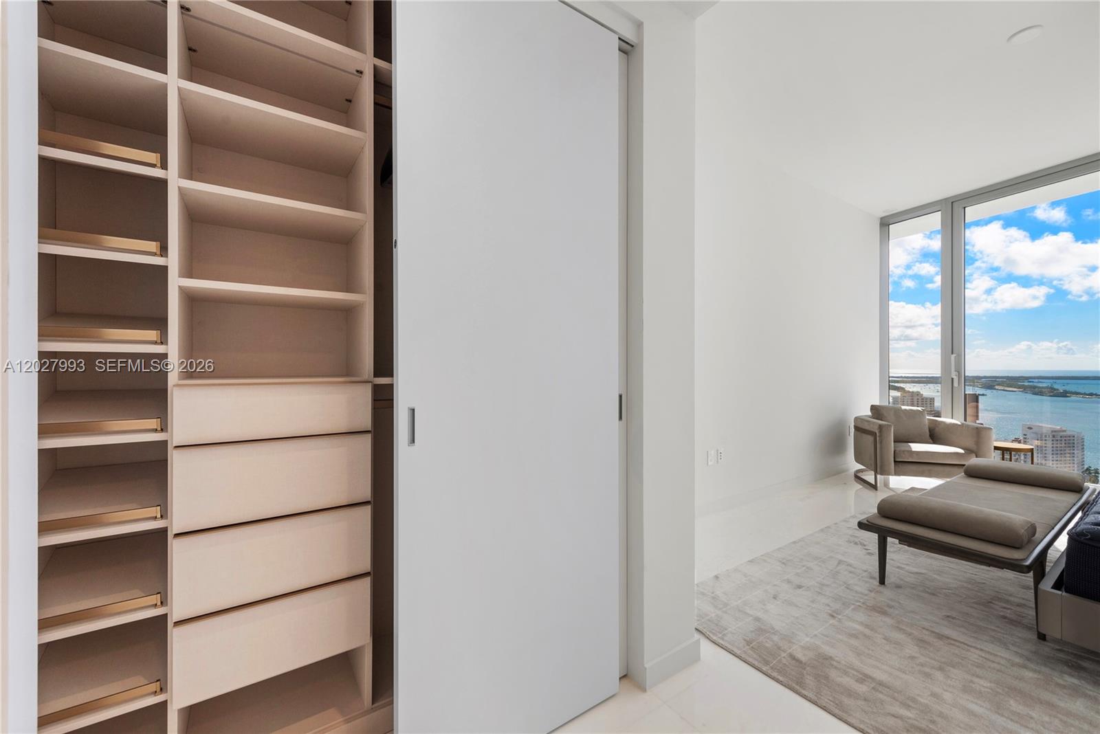 ASTON MARTIN RESIDENCES - Residential