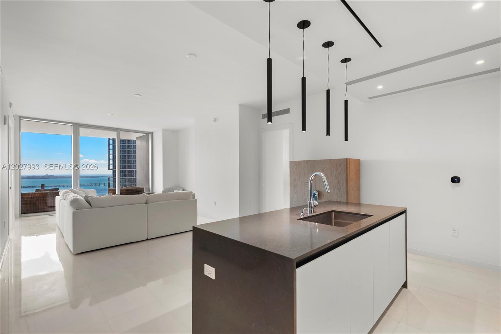 ASTON MARTIN RESIDENCES - Residential