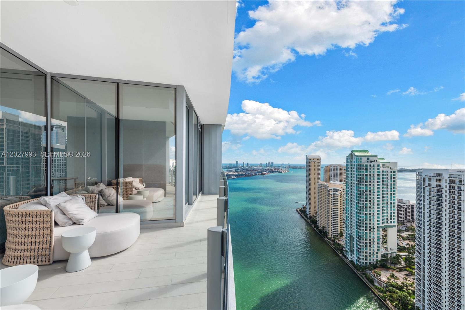 ASTON MARTIN RESIDENCES - Residential