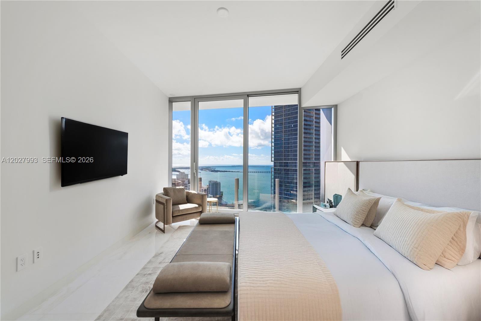 ASTON MARTIN RESIDENCES - Residential