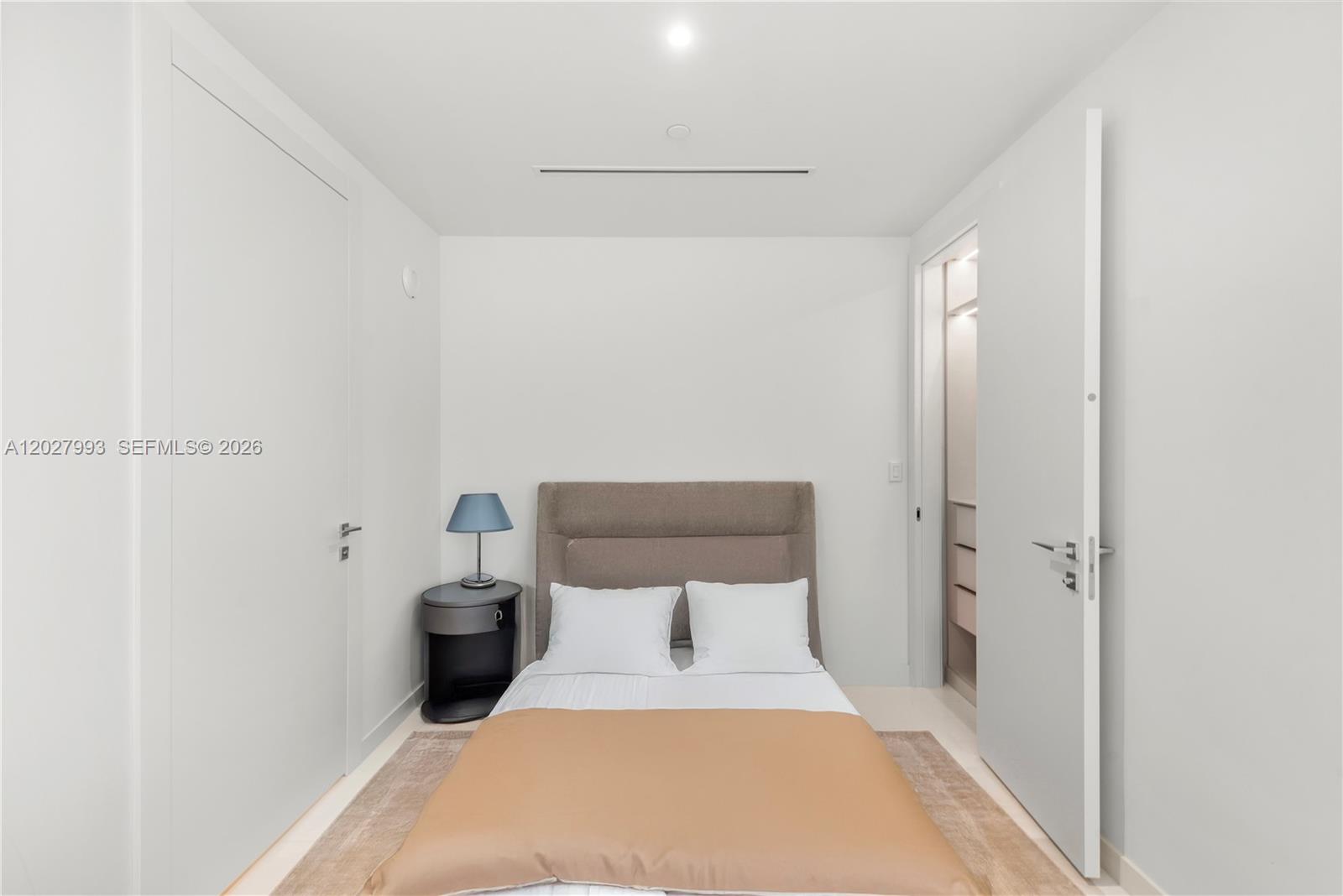 ASTON MARTIN RESIDENCES - Residential