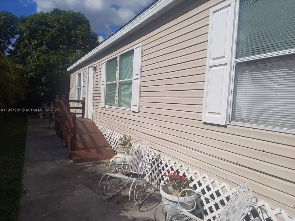 Photo of 19800 SW 180 Ave unit 595, Miami, FL 33187 (MLS # A11917291)