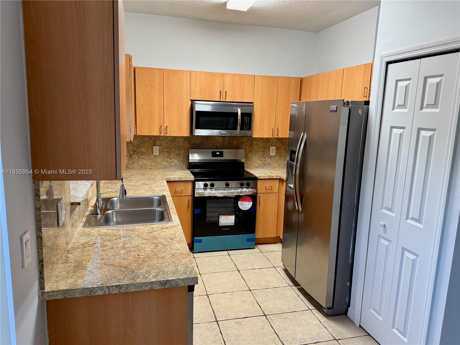8424 NW 139th Ter 2701