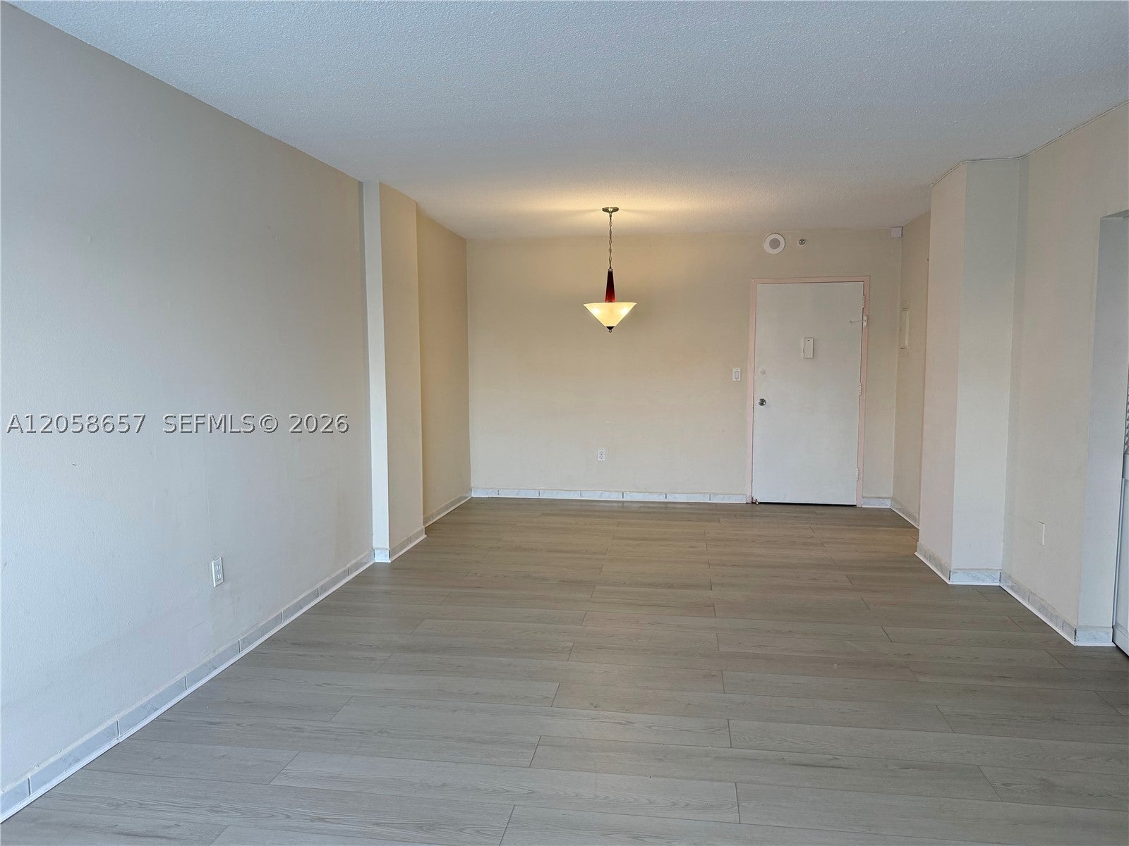 400 Kings Point Dr 311