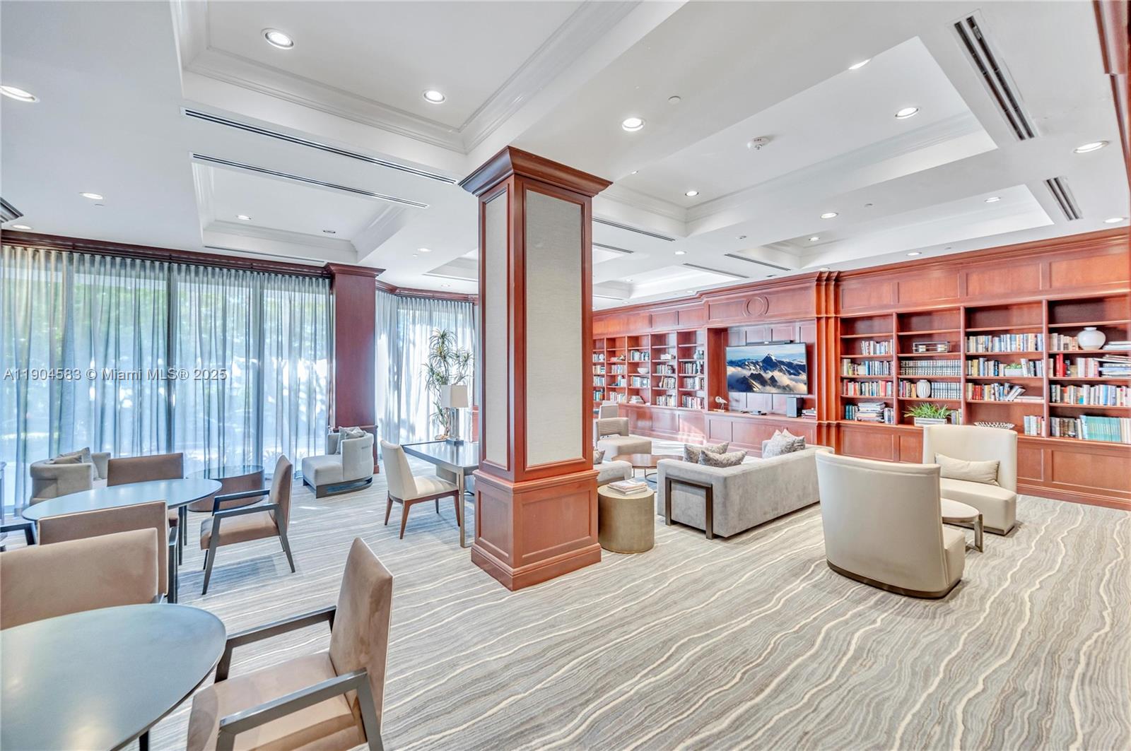 2000 ISL BLVD WILLIAMS IS - Residential