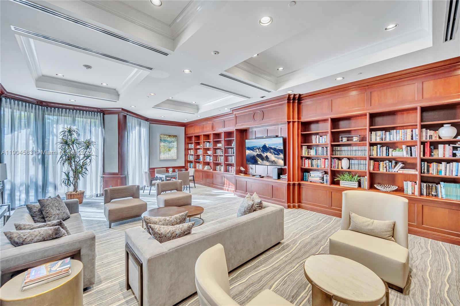 2000 ISL BLVD WILLIAMS IS - Residential