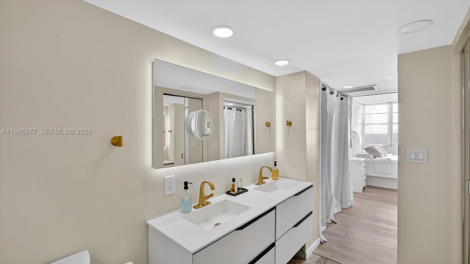 OCEAN PARK CONDO - Residential