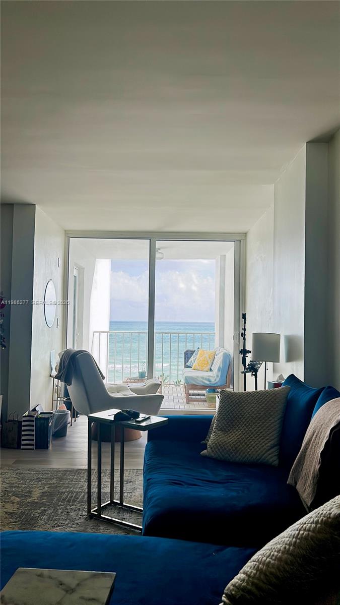 OCEAN PARK CONDO - Residential