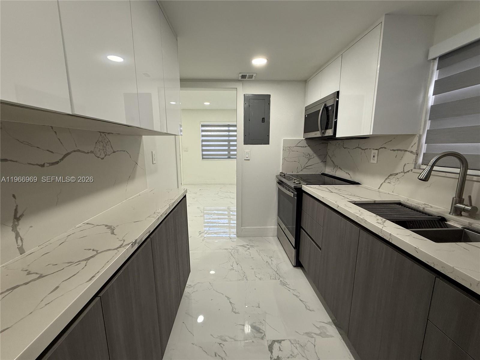 WEST BUENA VISTA - Residential Income