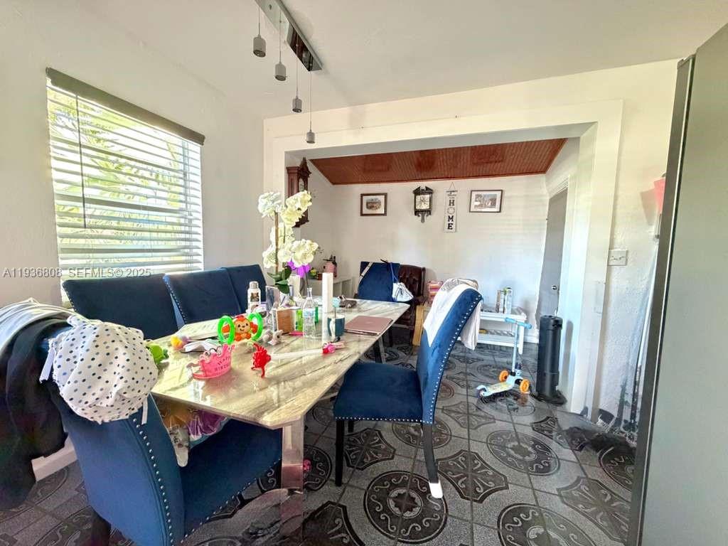 LAKE FOREST SEC 2 - Residential