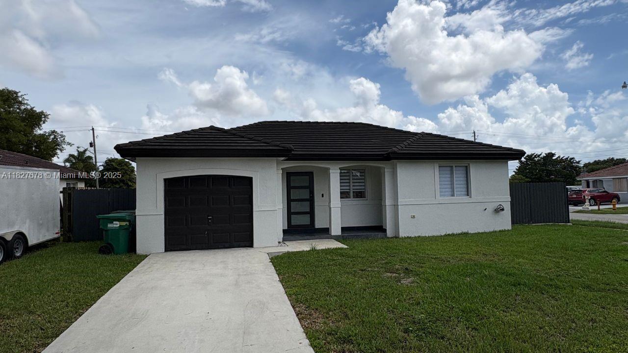 Single-Family Home with No HOA & Spacious Backyard on a corner lot, ideal Starter Home with a new roof!!
beautifully maintained, perfect for first-time buyers or anyone looking to enjoy the freedom of homeownership without the restrictions of an HOA. Situated on a generously sized lot, this home offers a rare combination of comfort, functionality, and outdoor space. Step inside to find a cozy and inviting interior with ample natural light and a functional layout that suits any lifestyle. A large backyard with plenty of room for your boat, RV, or future expansion. Whether you're a weekend adventurer, gardening enthusiast, or someone dreaming of building a pool or outdoor kitchen—this yard has the space and potential to make it happen. Home is vacant and easy to show!