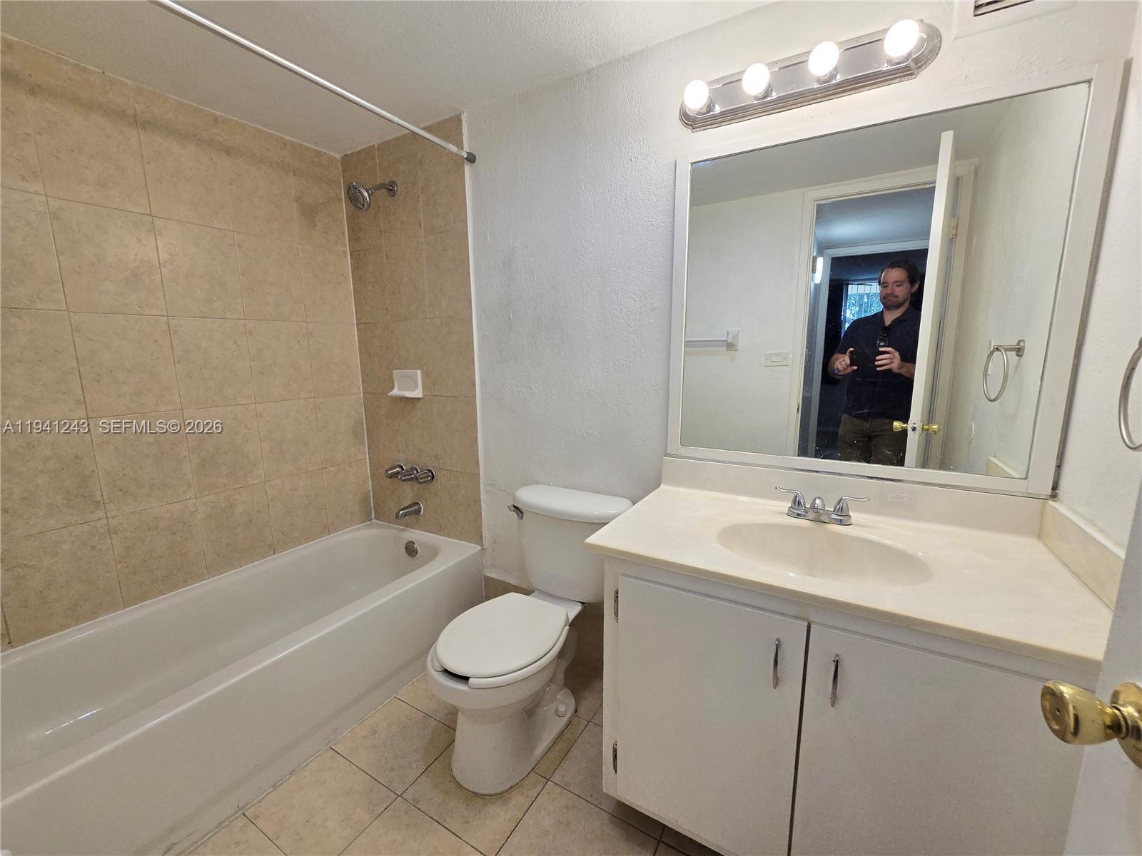 YOLANDA VILLAS CONDO - Residential Lease