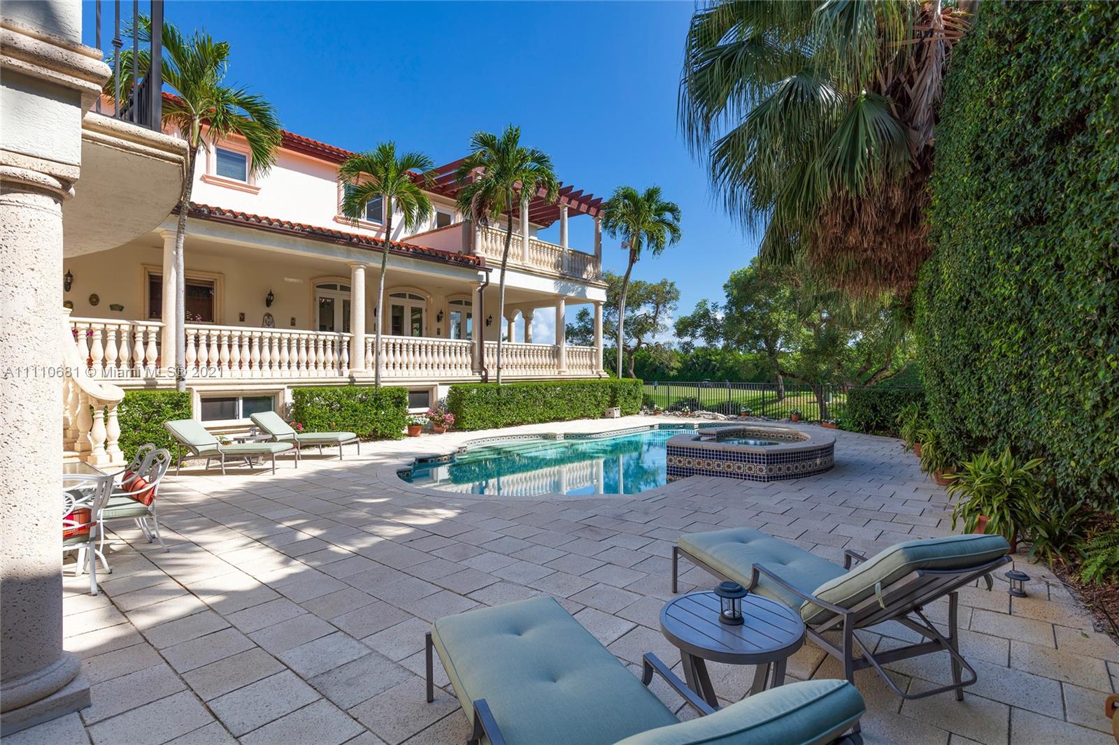 DEERING BAY ESTATES - Residential