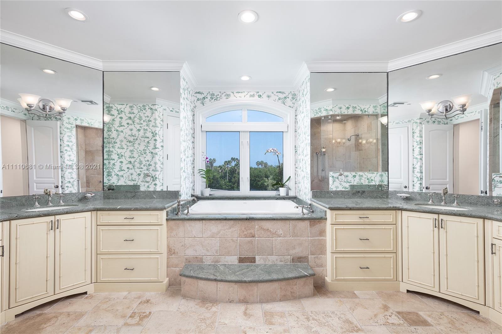 DEERING BAY ESTATES - Residential