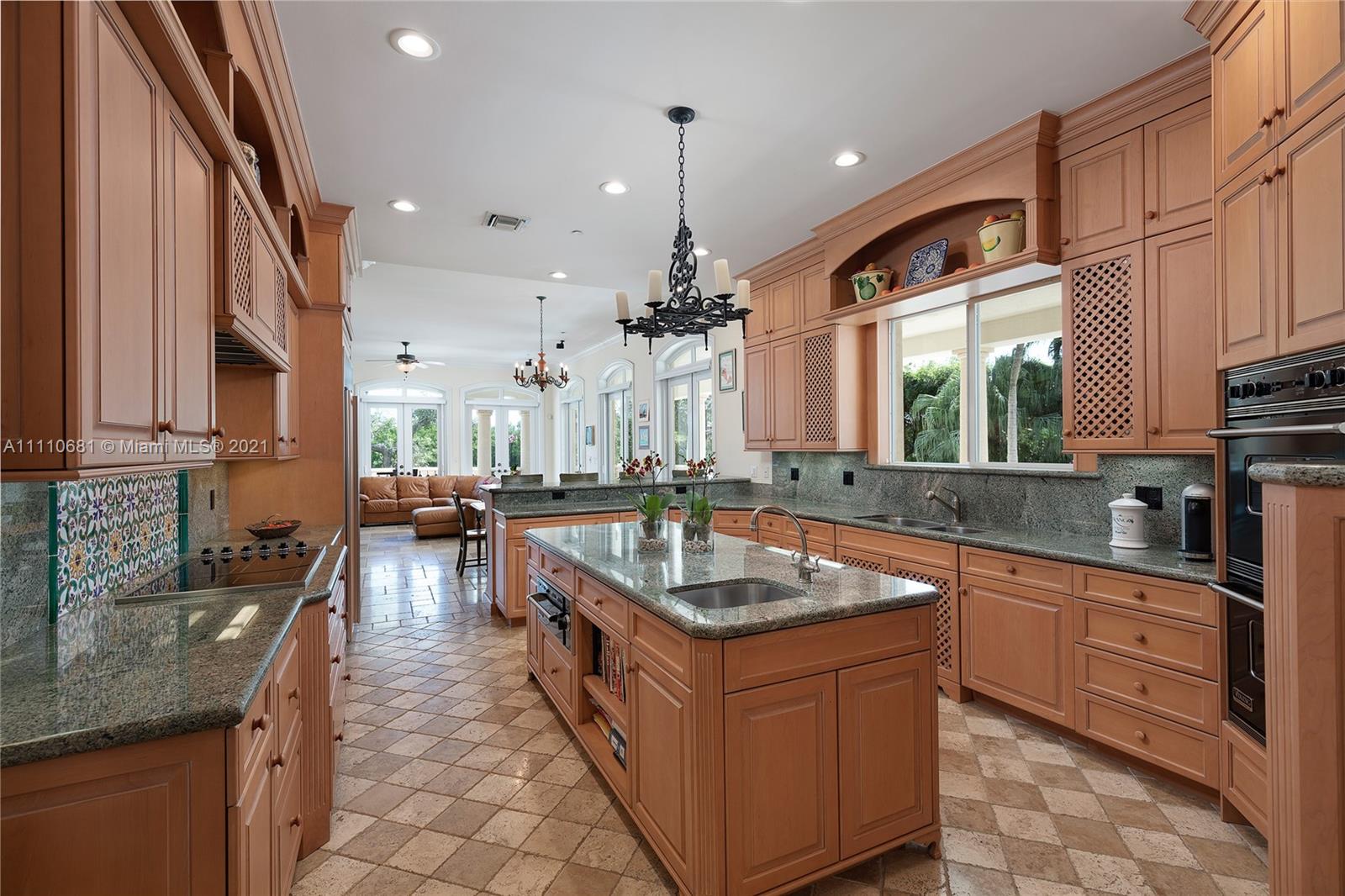 DEERING BAY ESTATES - Residential