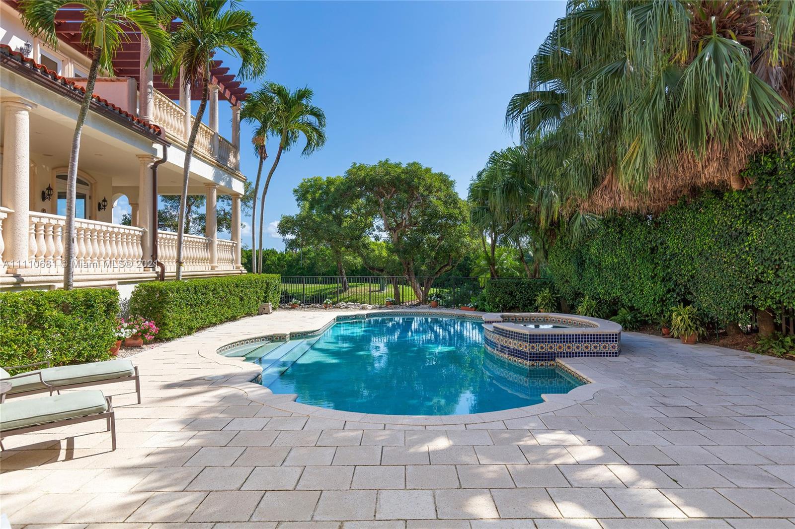 DEERING BAY ESTATES - Residential