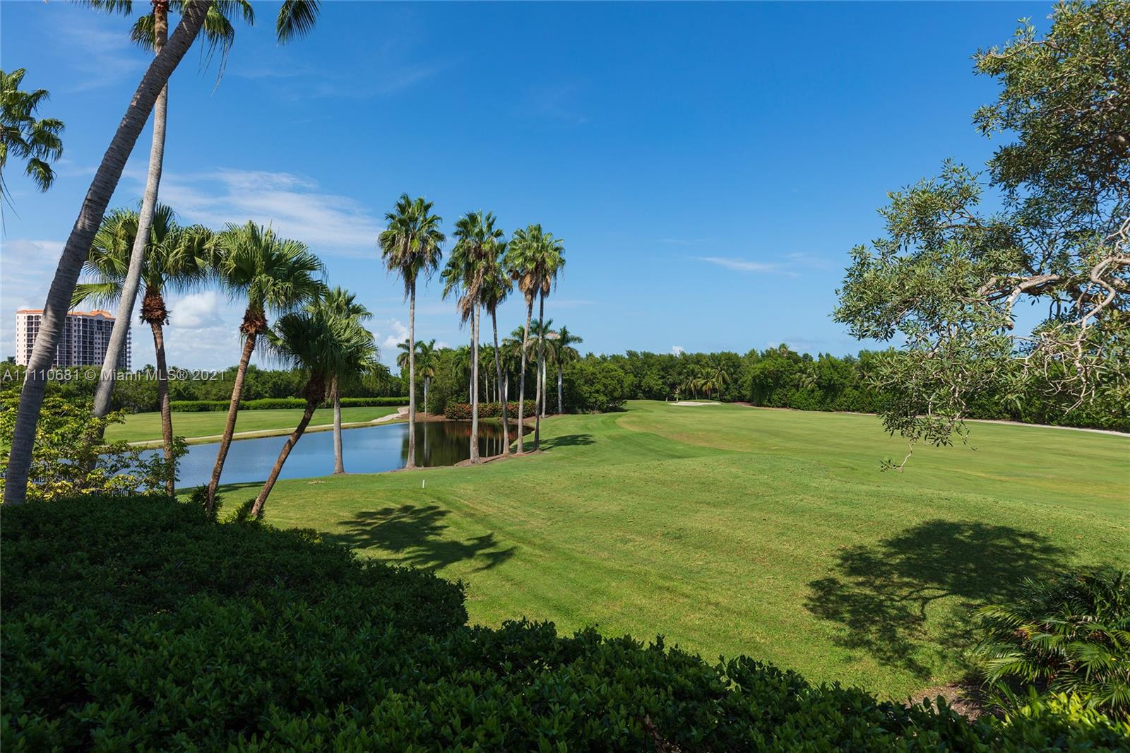 DEERING BAY ESTATES - Residential