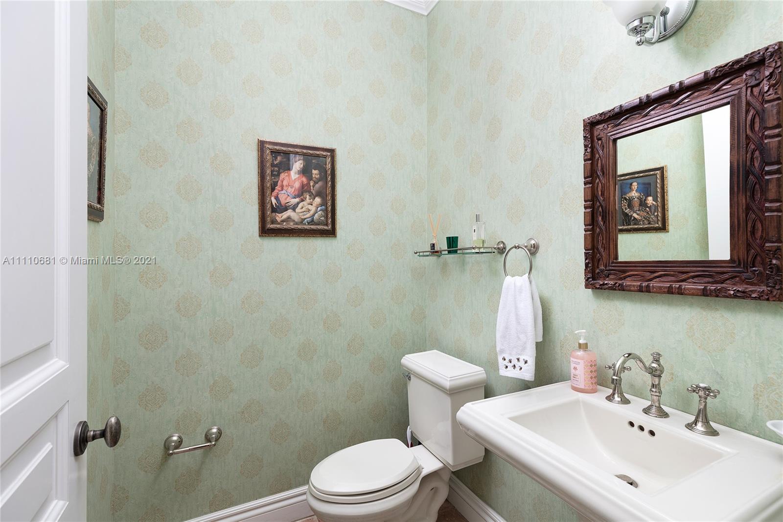 DEERING BAY ESTATES - Residential