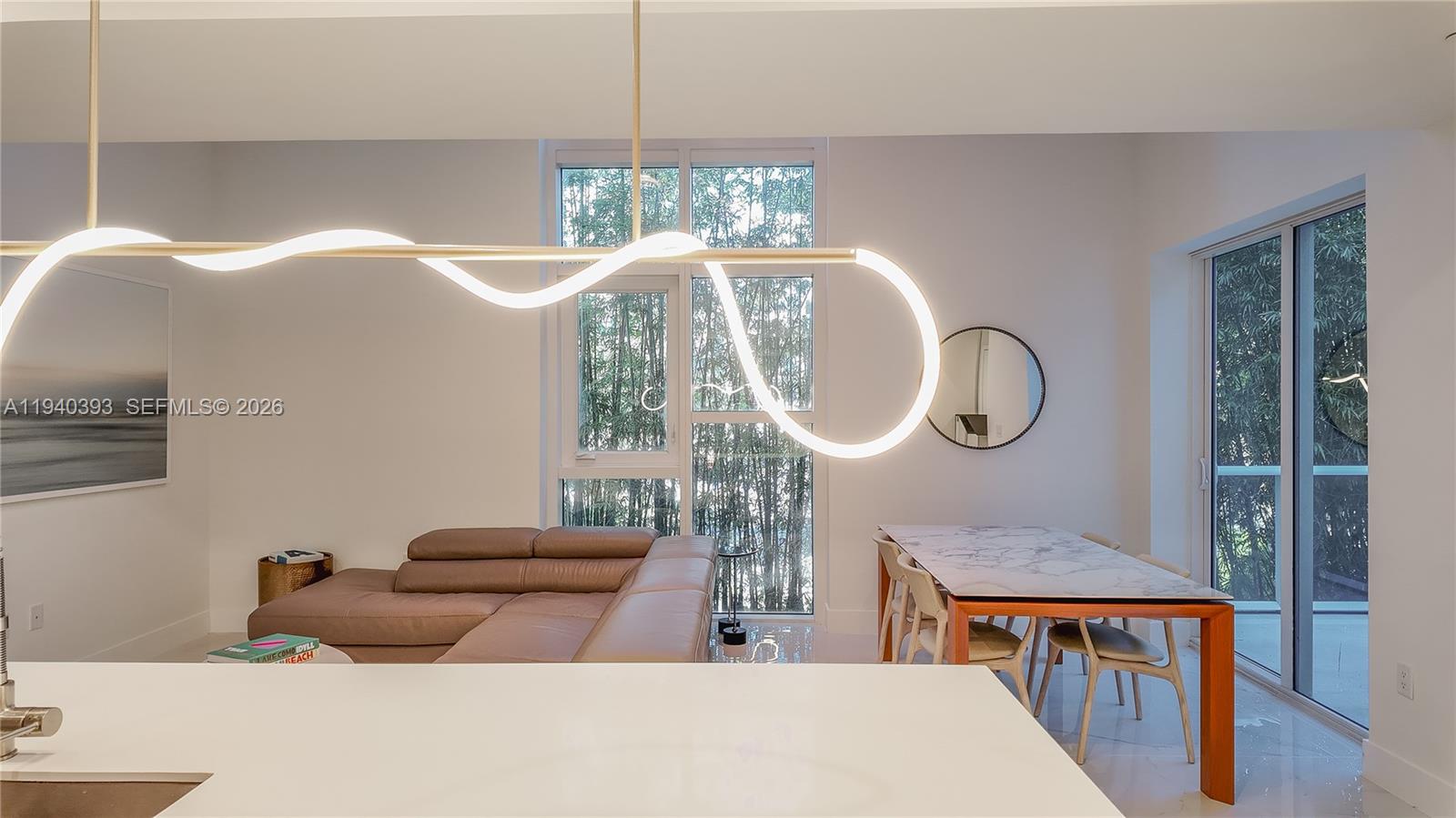 ONE BAY CONDO - Residential Lease