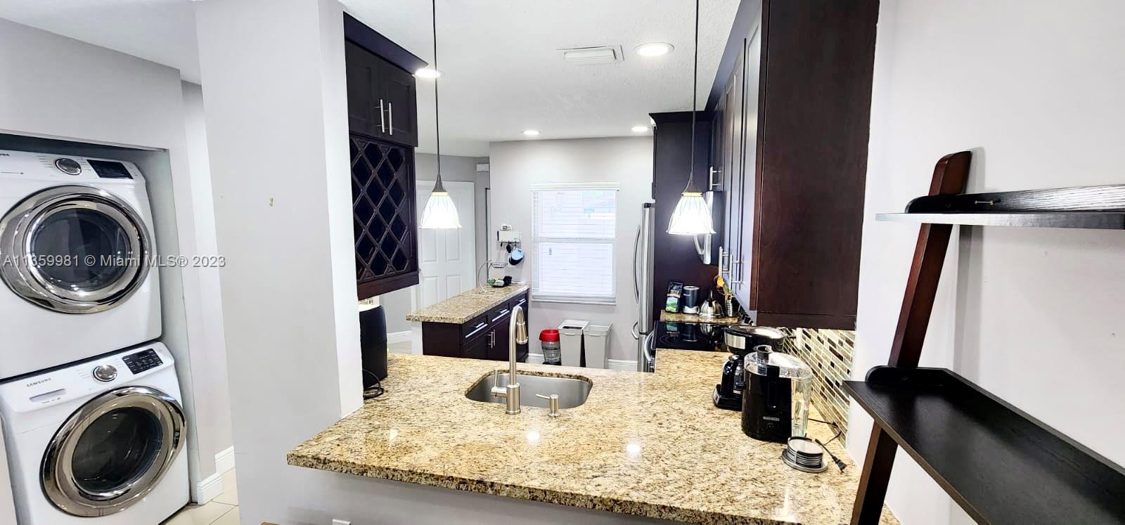 SUNRISE MANOR WEST - Residential Lease