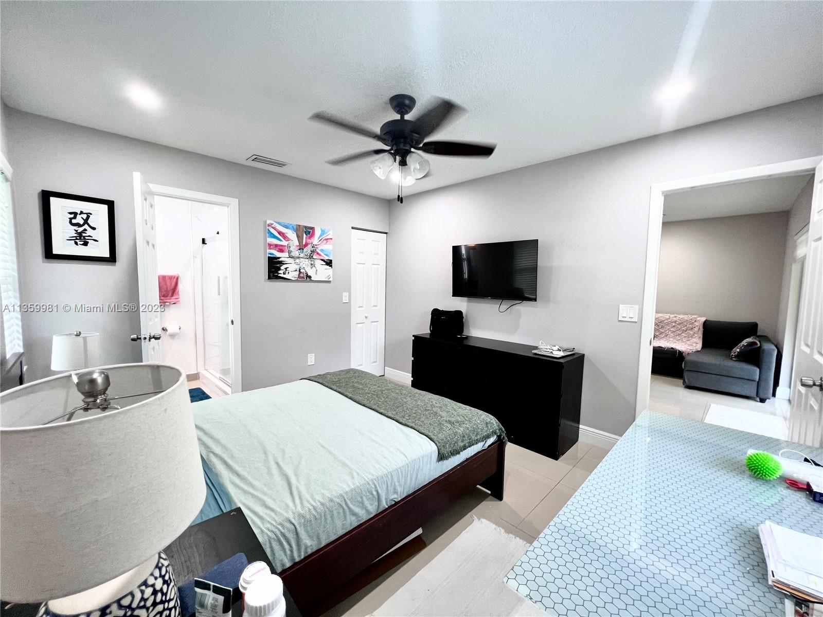 SUNRISE MANOR WEST - Residential Lease