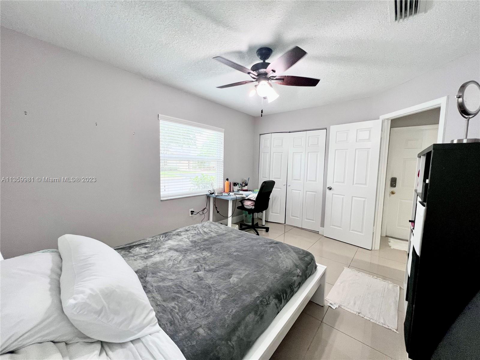 SUNRISE MANOR WEST - Residential Lease