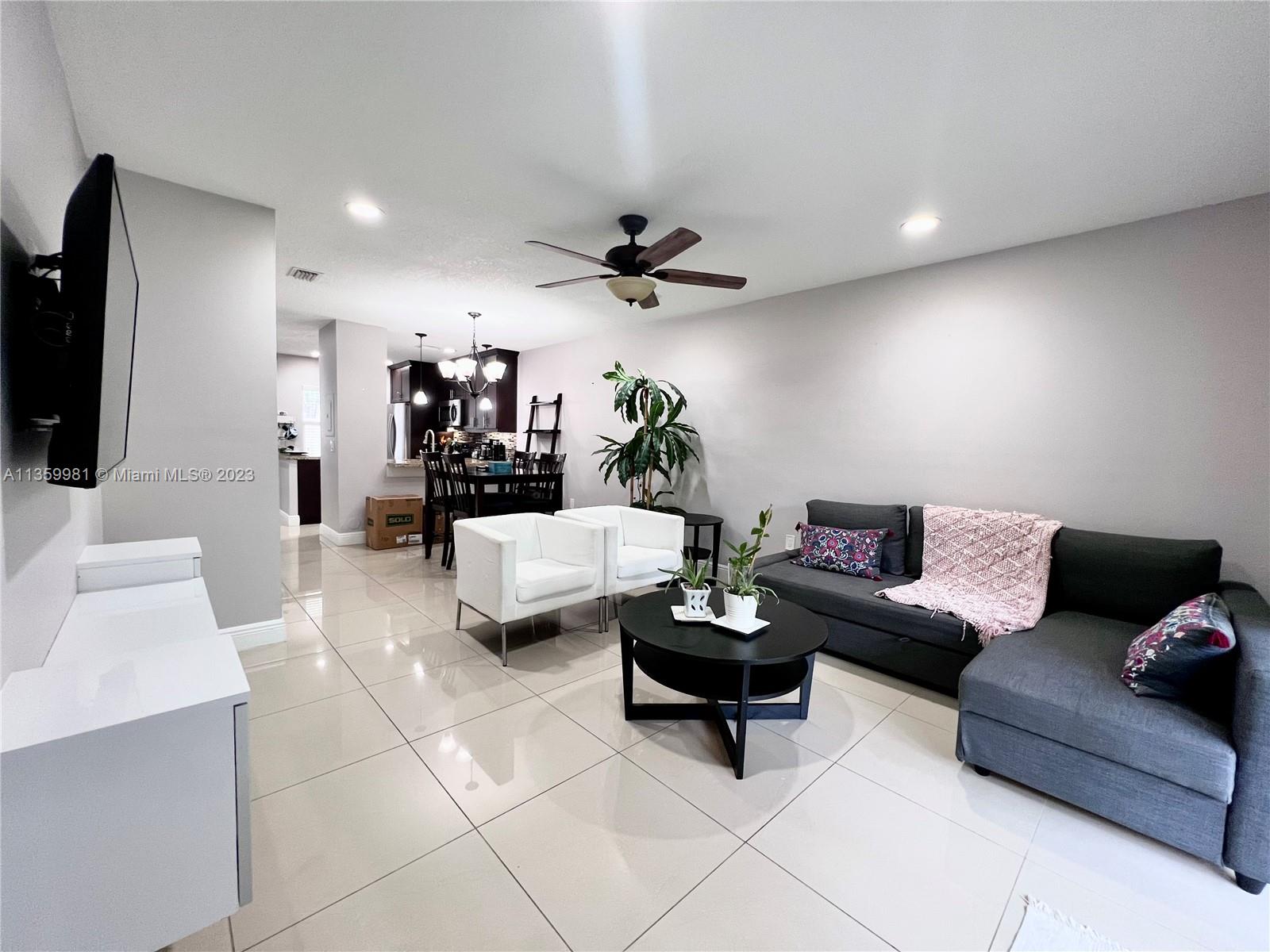 SUNRISE MANOR WEST - Residential Lease