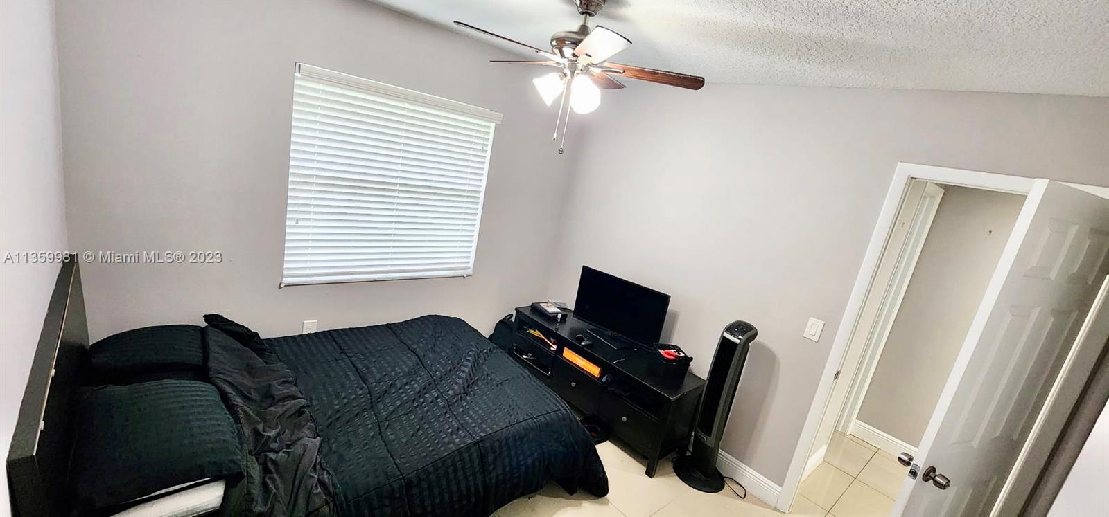 SUNRISE MANOR WEST - Residential Lease