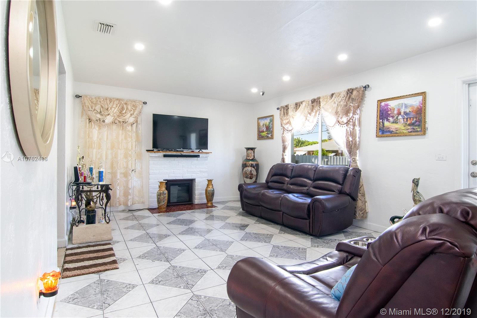 SILVER BLUFF GARDENS - Residential Income