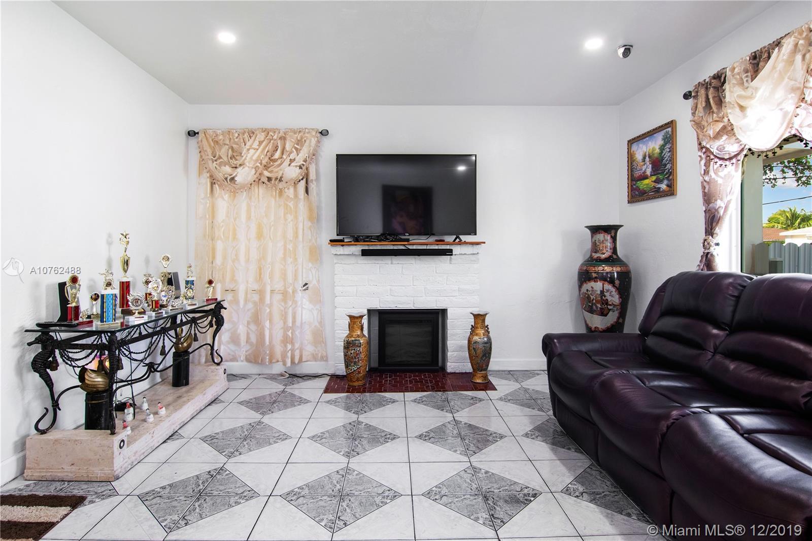 SILVER BLUFF GARDENS - Residential Income