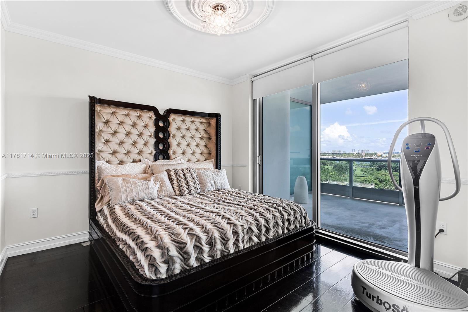 900 BISCAYNE BAY CONDO - Residential Lease