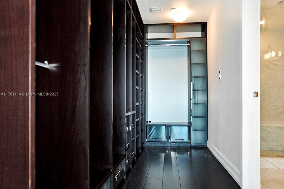 900 BISCAYNE BAY CONDO - Residential Lease