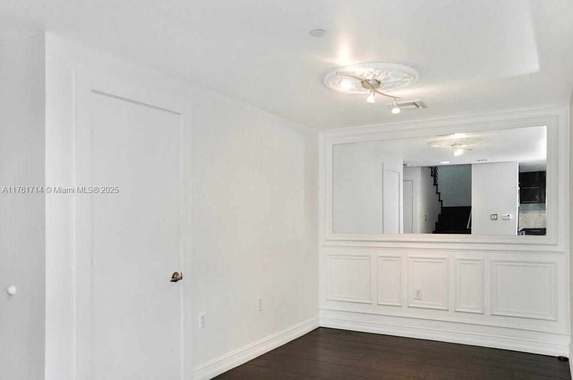 900 BISCAYNE BAY CONDO - Residential Lease