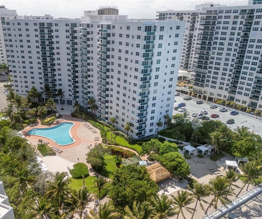 Photo of 3001 S Ocean Dr #1039, Hollywood, FL 33019 (MLS # A11836826)