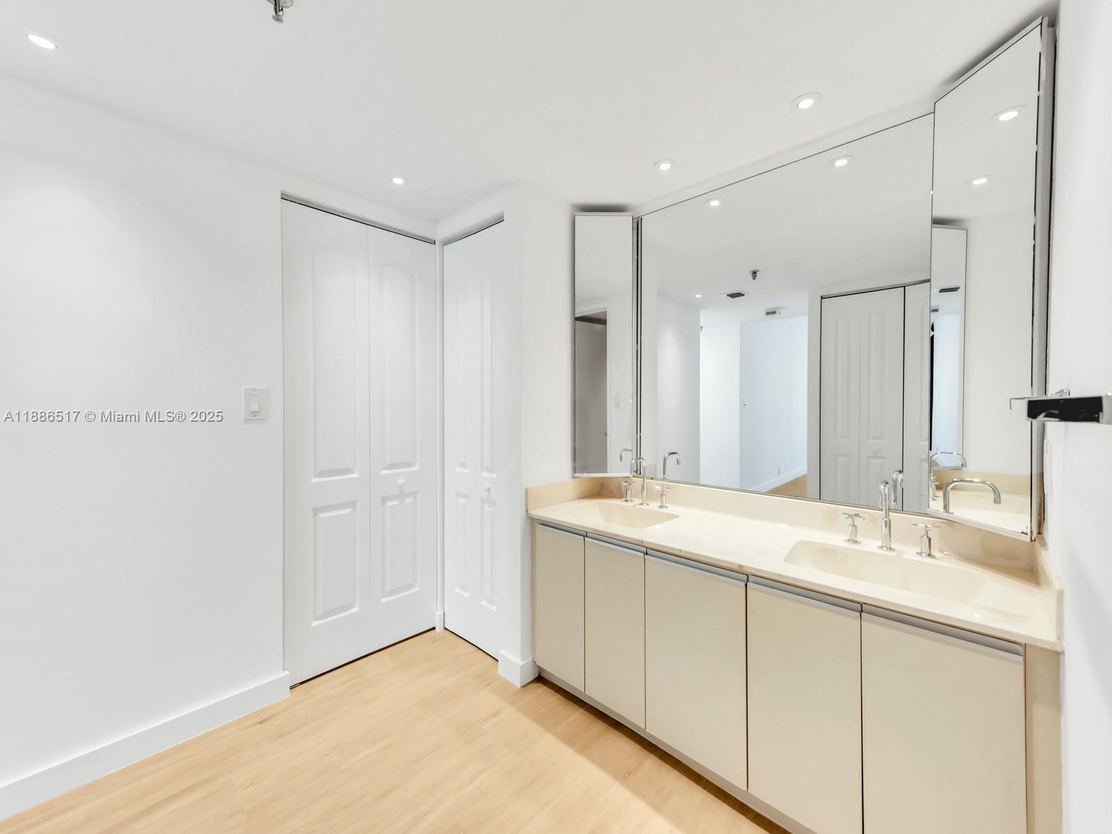 BRICKELL KEY ONE CONDO - Residential Lease