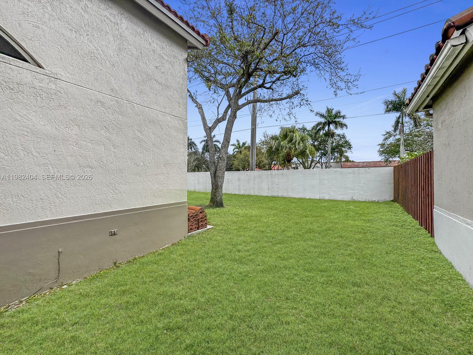 ROCK CREEK - REFLECTIONS - Residential