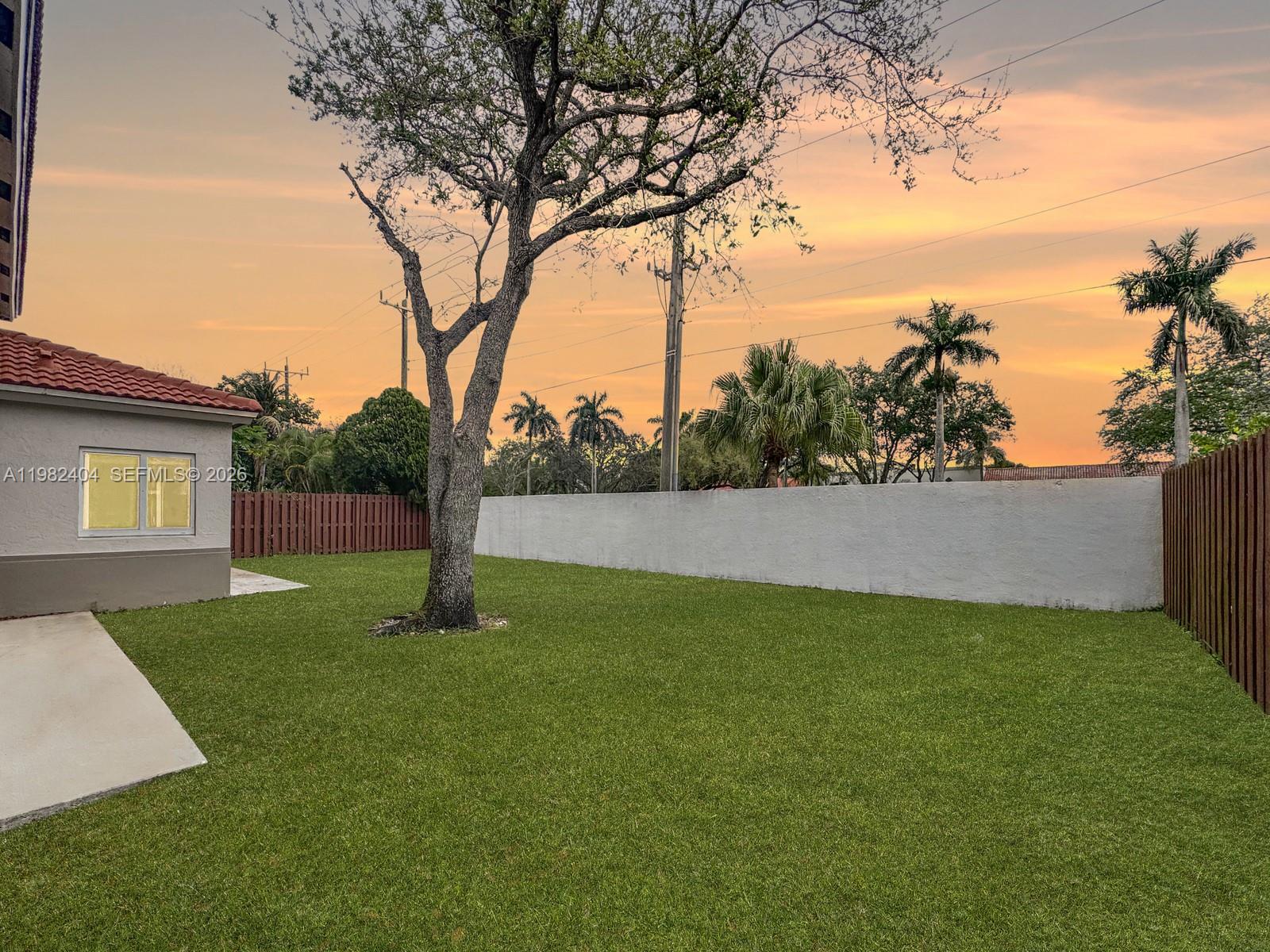 ROCK CREEK - REFLECTIONS - Residential