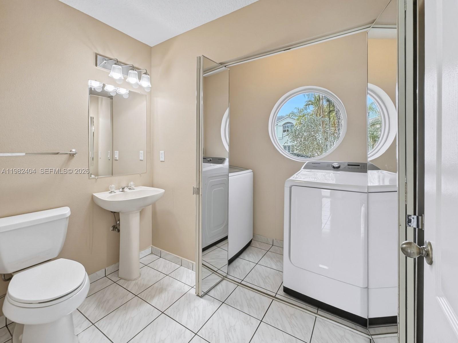 ROCK CREEK - REFLECTIONS - Residential