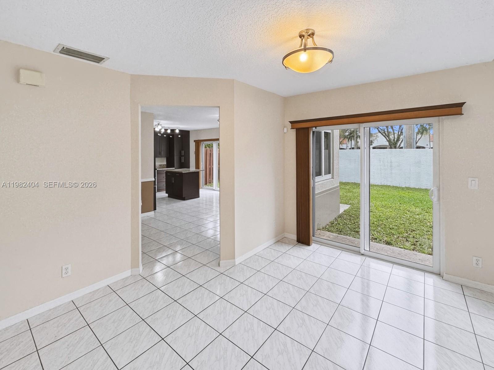 ROCK CREEK - REFLECTIONS - Residential