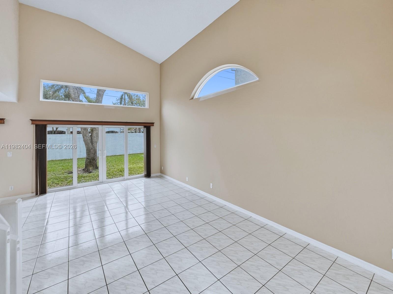 ROCK CREEK - REFLECTIONS - Residential