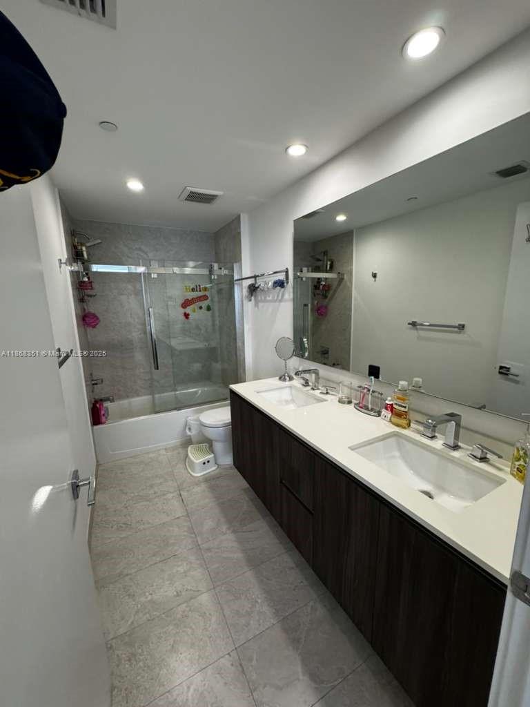 ARIA ON THE BAY CONDO - Residential